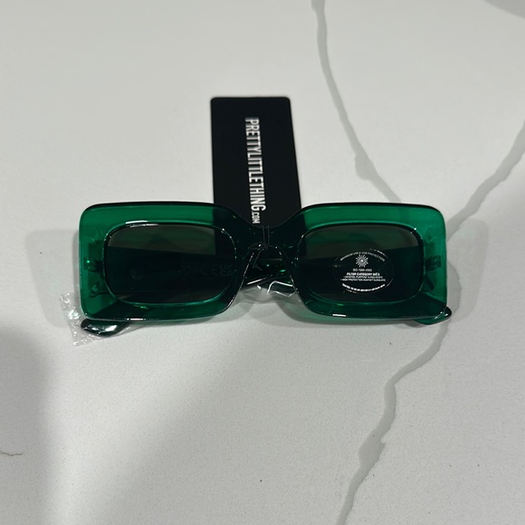 PrettyLittleThing Multicolor Rectangular Sunglasses Set - Picture 4 of 6